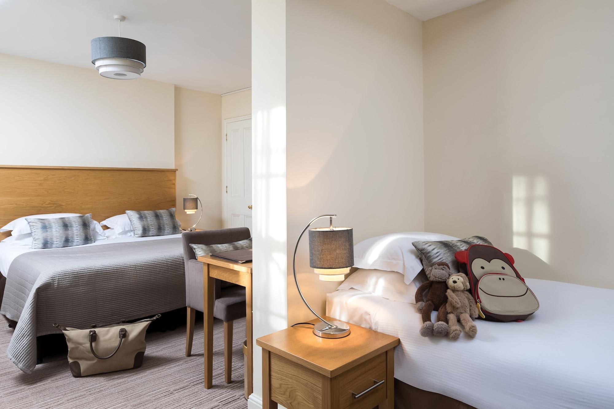 The Goodenough Hotel London Exterior photo