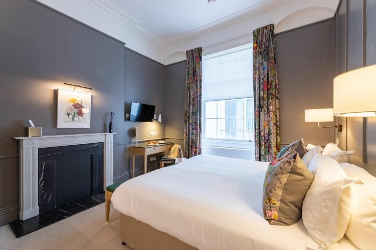 The Goodenough Hotel London Exterior photo